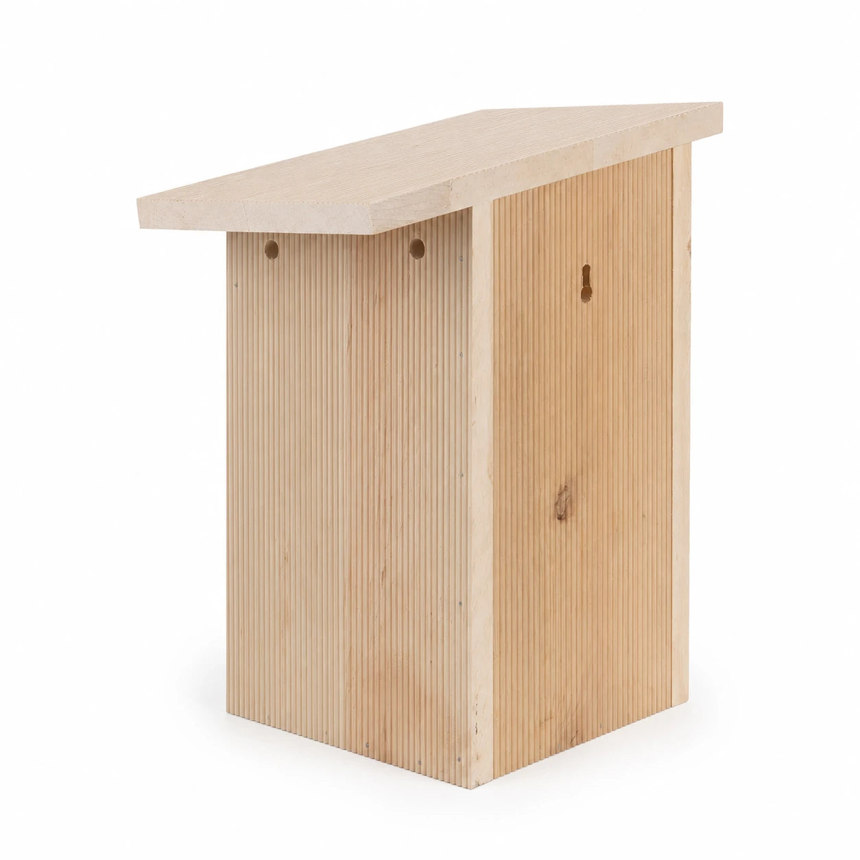 Nichoir en bois clair à façade rainurée — photo 3