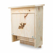 Nichoir vertical en bois à façade découpée — photo 3